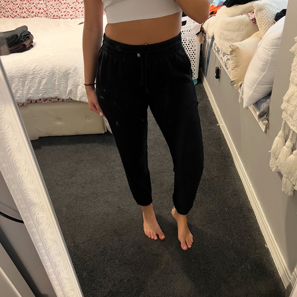 Aritzia Black Joggers with Tapered Leg and Plush Fabric